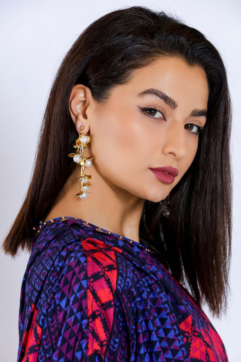 Metal Pearl Flower Tassel Earrings Fashionable Retro Long Earrings