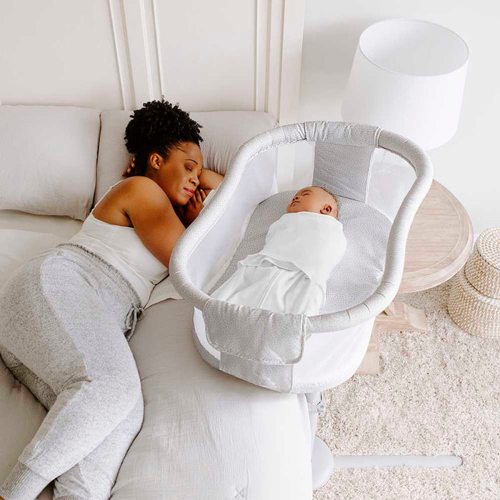 Newborn New Halo Bassinest HALO® BassiNest® Swivel Sleeper