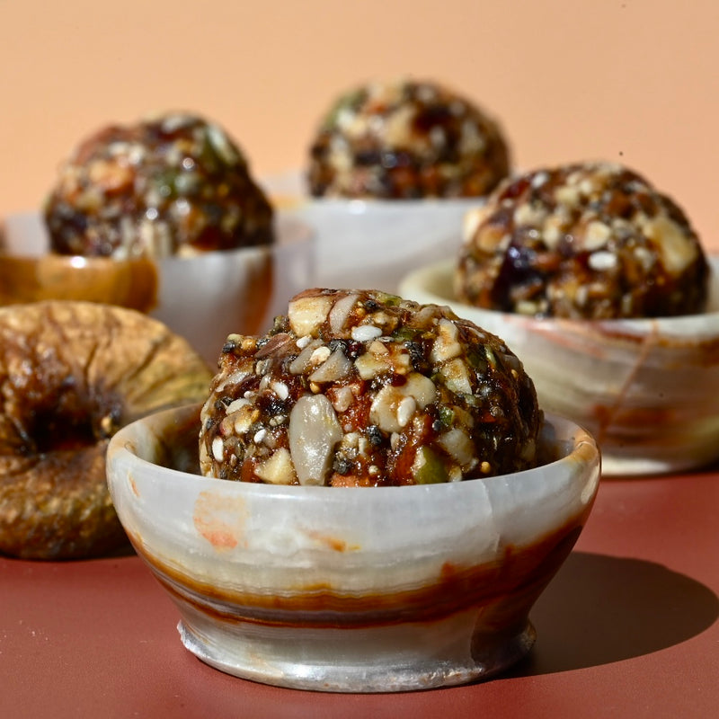 Dates and Fig Laddoo