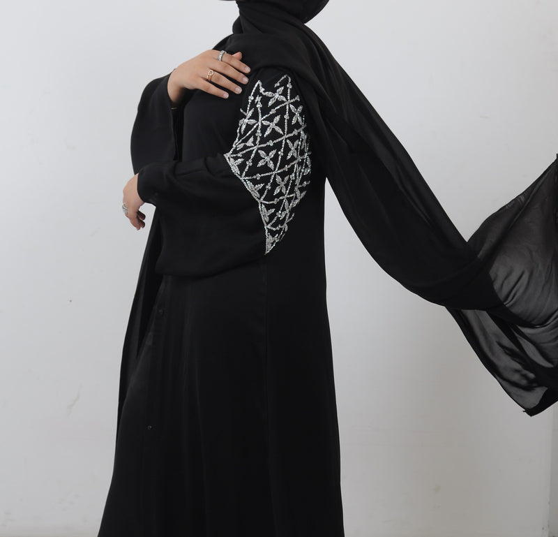 Nourra Abaya