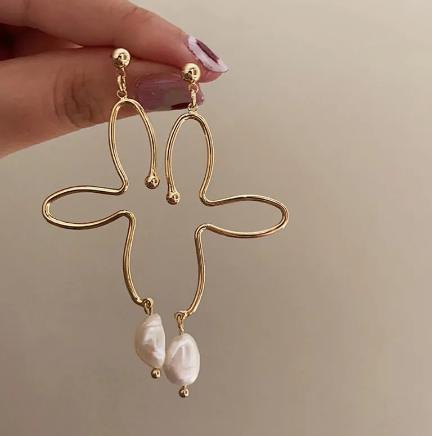 Asymmetry Metal Freshwater Pearl Earrings