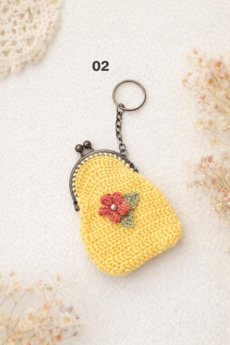 Chic Handcrafted Crochet Mini Bag with Bronze Clasp