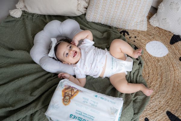 Bloomies Baby Diapers - Size 4 (Baby 9-14kg)