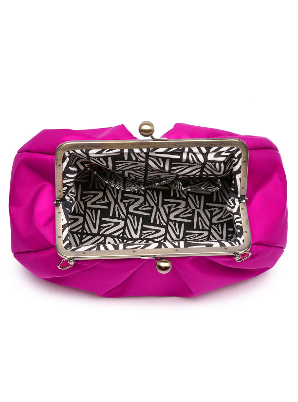 Anni Teriani SOC W&B Pink Clutch