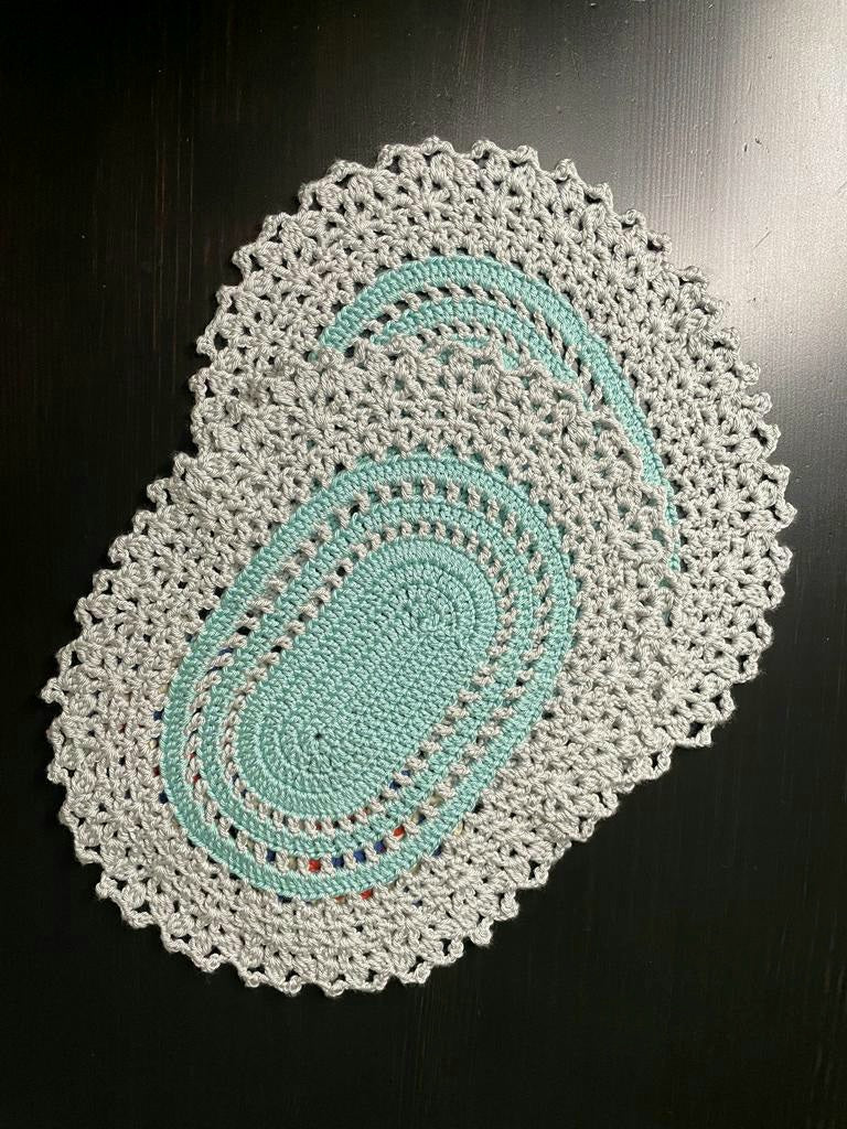 Onyx Oval Placemat